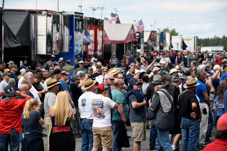 Crowds at New England Dragway