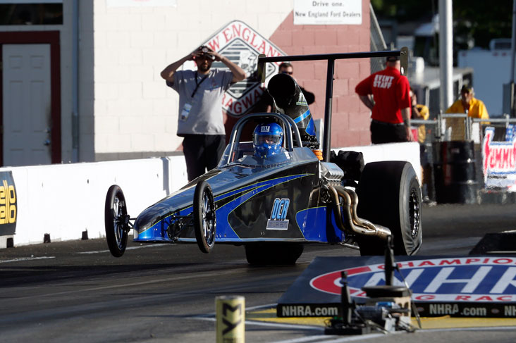 Top Dragster doing a wheelstand