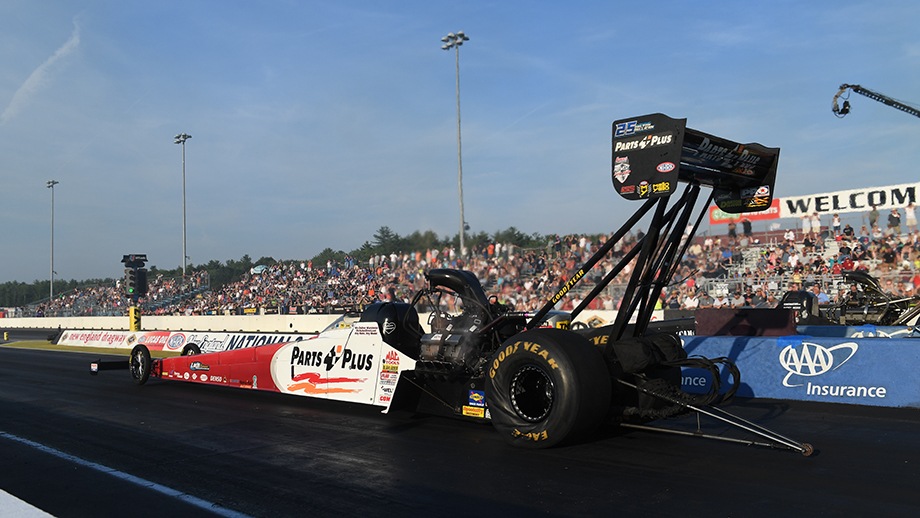 Skynd dig R afkom Clay Millican takes Top Fuel provisional pole on Friday at NHRA New England  Nationals | NHRA