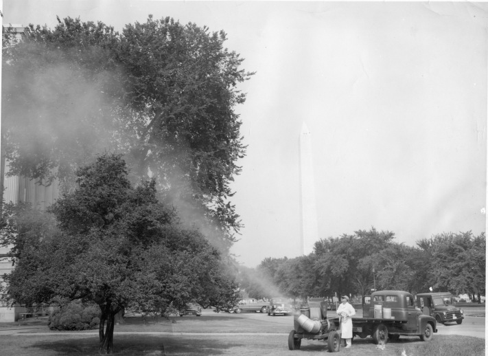 Buffalo Turbine Spraying United States Capitol