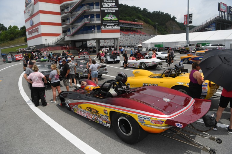 Sportsman racers to the lanes