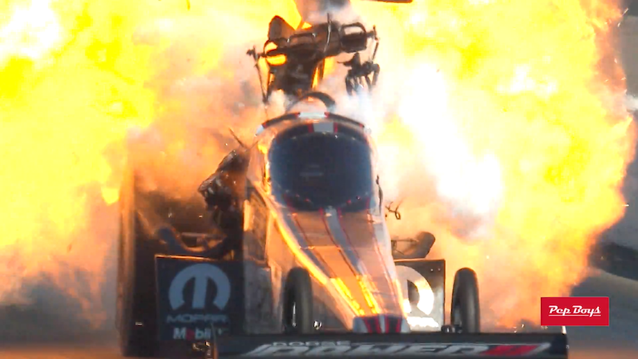 Nitro Hemi engines made explosive power at the 2022 Auto Club Finals