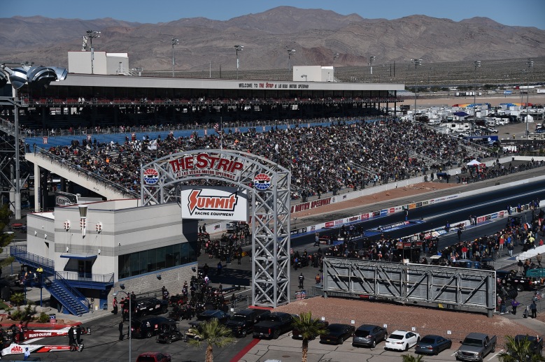 The Strip at Las Vegas Motor Speedway was packed for final eliminations