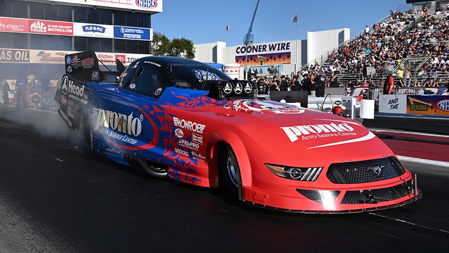 Sunday News and Notes from the In-N-Out Burger NHRA Finals