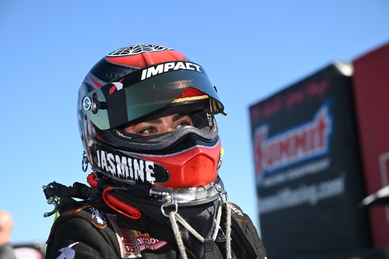 Sunday in St. Louis: NAPA Auto Parts NHRA Midwest Nationals photo gallery