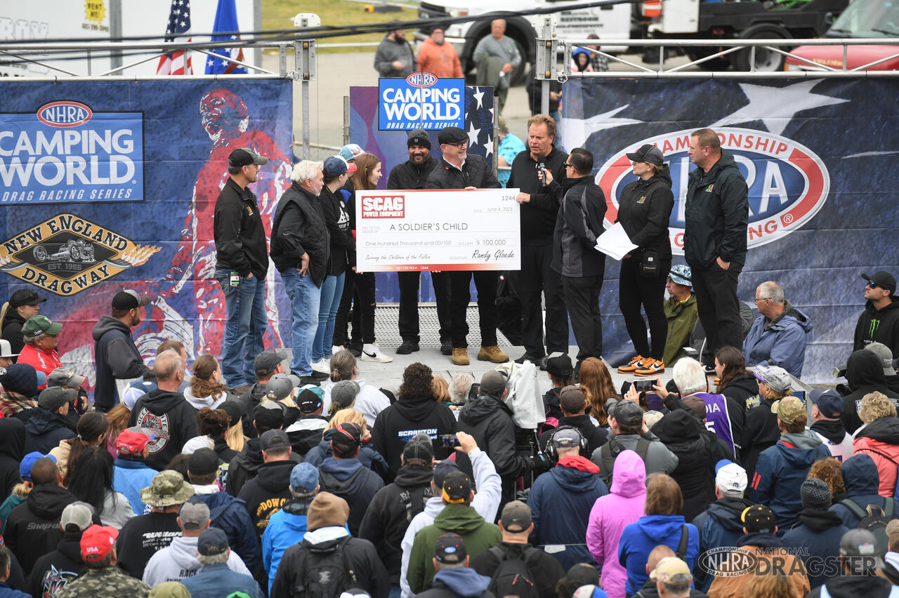 NHRA New England Nationals raindelay photo gallery NHRA