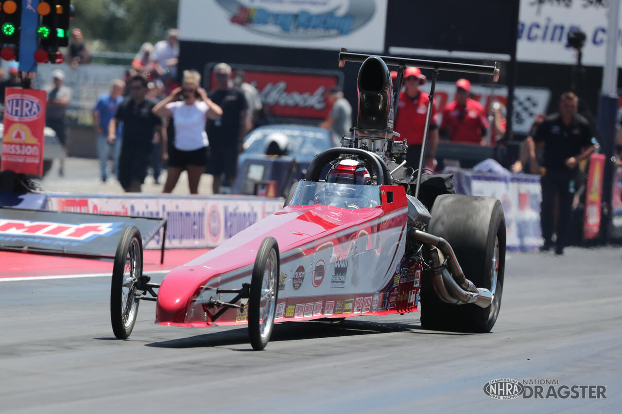 Summit Racing Equipment NHRA Nationals Friday Gallery | NHRA