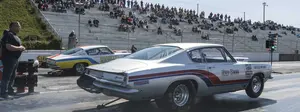 Jason Sisk, Bob Reed Barracuda and Terry Earwood, Barnett Race Cars Barracuda in Hemi Shootout