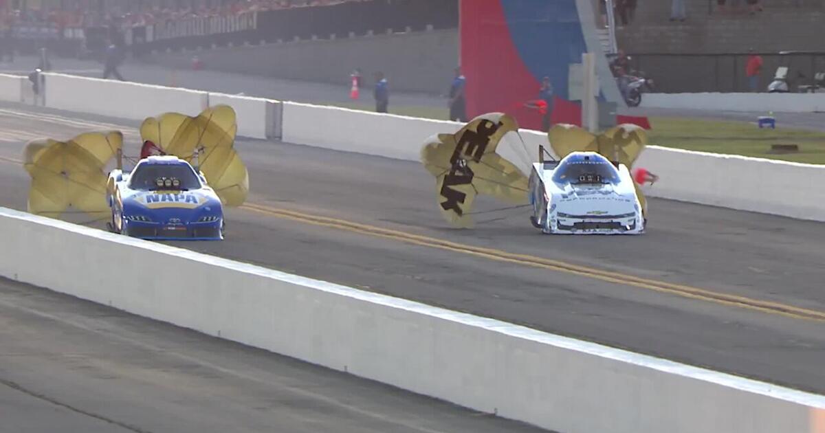 john-force-is-the-no-1-qualifier-friday-in-funny-car-at-the-2022