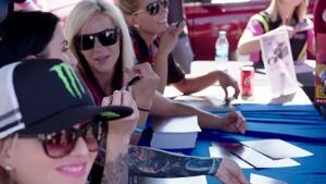 Ladies Night Autograph Session at the AAA Texas NHRA FallNationals